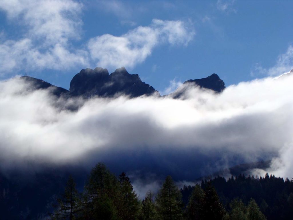 Tudaio e Cima Bragagnina tra le nuvole