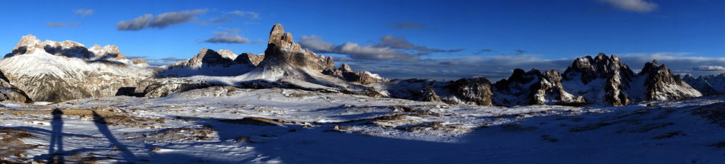 Panoramica da Punta Tre Scarperi ai Cadini di Misurina da Monte Piana